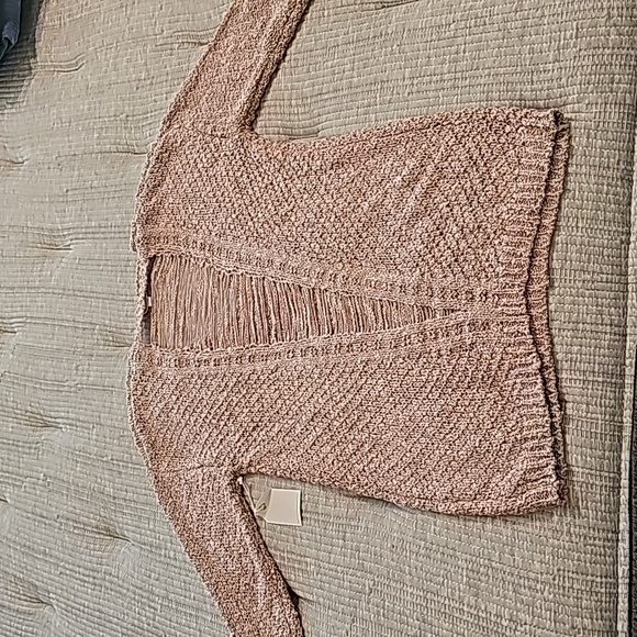 Sweater - Picture 4 of 5